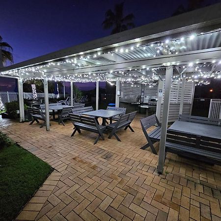 19Th Avenue On The Beach Gold Coast Exterior foto