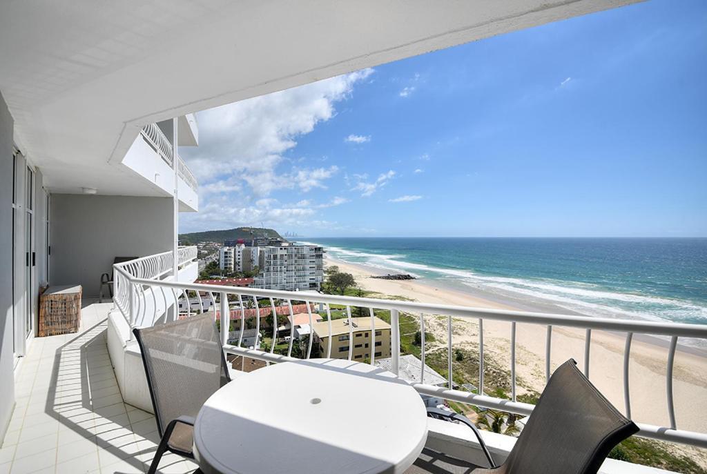 19Th Avenue On The Beach Gold Coast Exterior foto
