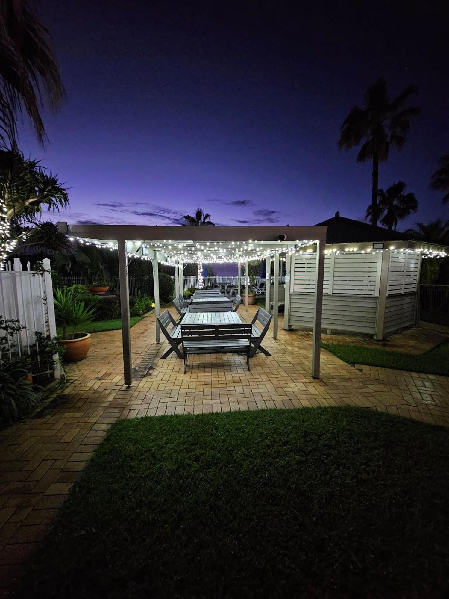 19Th Avenue On The Beach Gold Coast Exterior foto