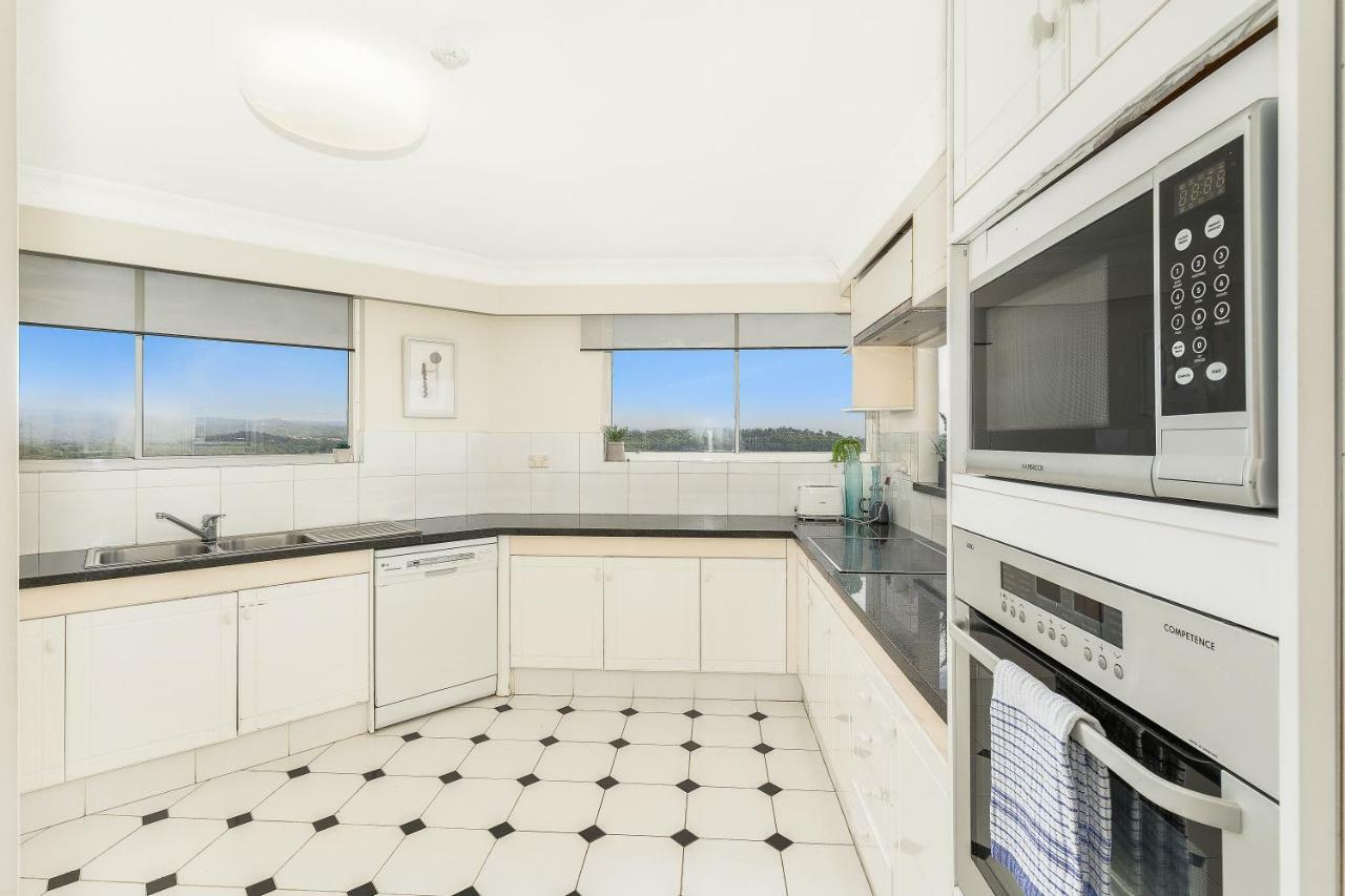 19Th Avenue On The Beach Gold Coast Exterior foto